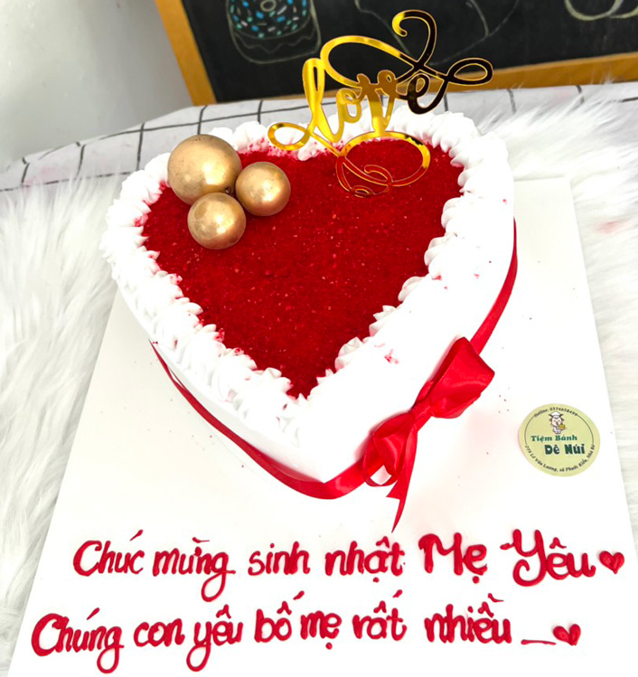 Bánh kem sinh nhật giản dị và đơn giản A49 white color vẽ trái khoáy tim red color cute   Bánh kem mùi vị Việt  Banhngotvn